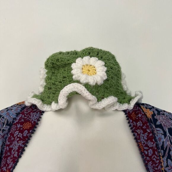 Crochet daisy bucket hat - Picture 3 of 8